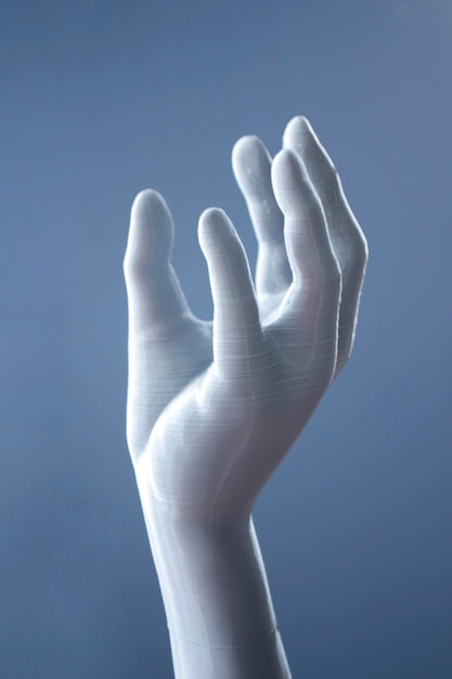 Objeto tridimensional impreso en una impresora modelo interior abstracto mano humana con dedos creado