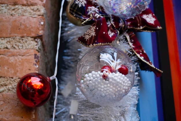 Objetos decorativos para o natal e fundo desfocado