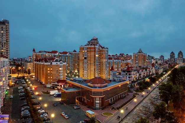 Obolon nocturno desde arriba