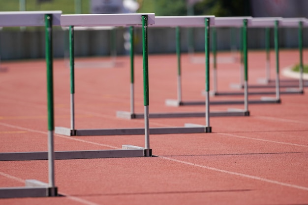 Obstáculos em uma pista de atletismo