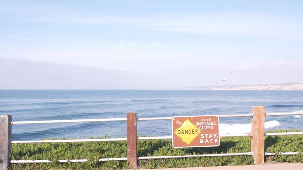 Foto ocean beach la jolla bluff paseo marítimo california acantilado inestable