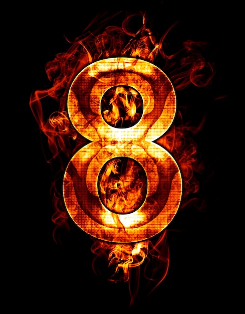 ocho, ilustración del número con efectos cromados y fuego rojo sobre fondo negro