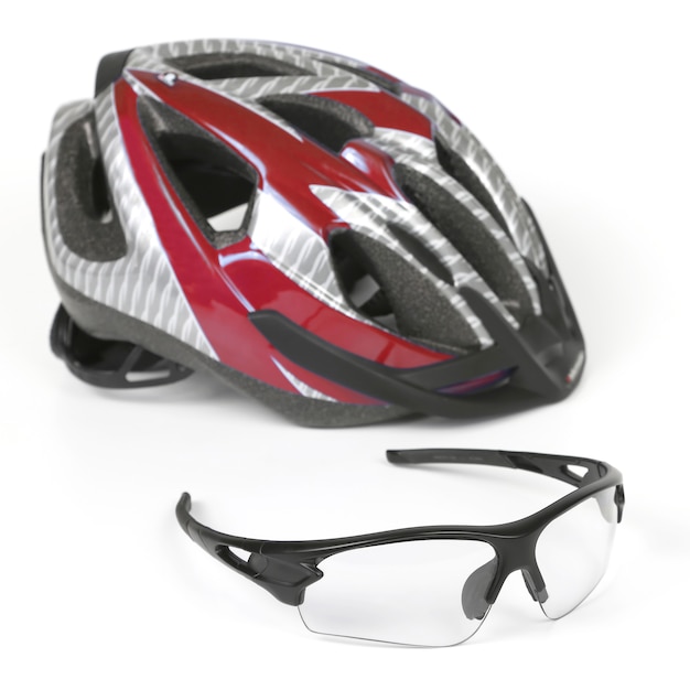 Óculos transparentes de bicicleta no fundo do capacete. equipamentos esportivos. equipamentos esportivos