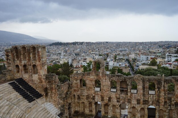 Foto odeón de herodes ático acrópolis atenas grecia