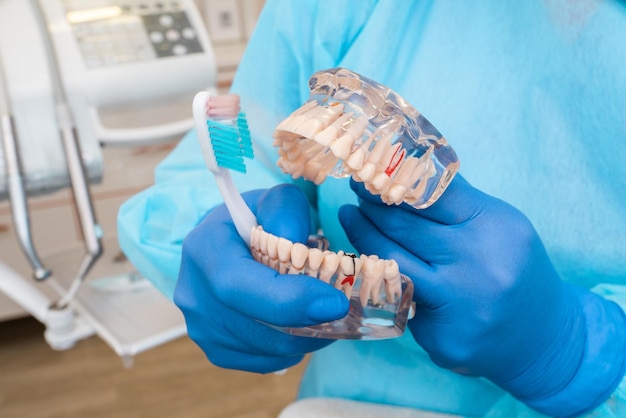 odontología. Tratamiento dental. instrumentos dentales