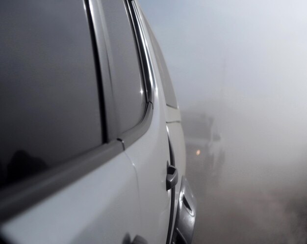 Offroad en la aventura de carreteras de montaña