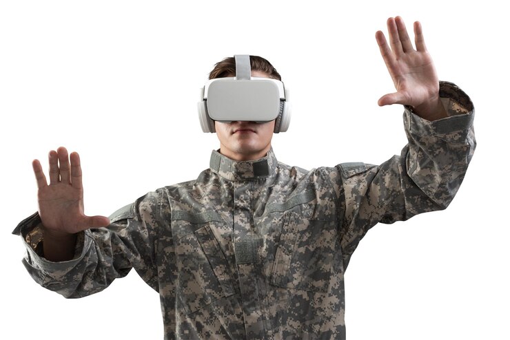 Oficial militar con auriculares de realidad virtual tocando una maqueta png de pantalla virtual