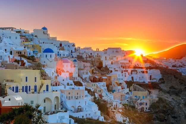 Oia ao pôr do sol, Santorini, Grécia