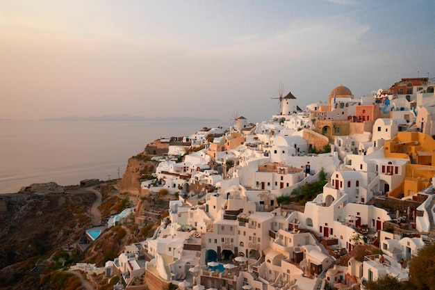 Oia-Dorf nachts Santorini