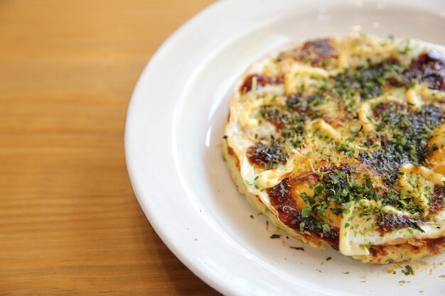 Okonomiyaki de comida japonesa, pizza japonesa