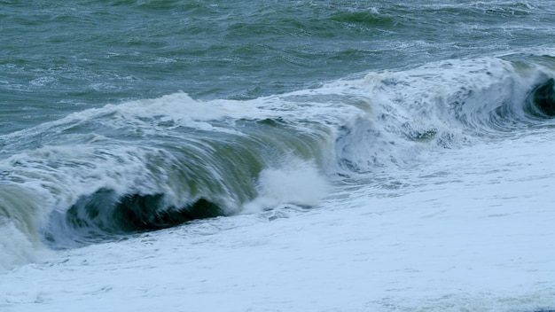 Ola mar tormenta océano spray mar grande grandes olas escena natural estática
