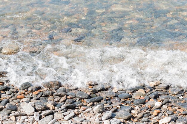 olas del lago Baikal en verano