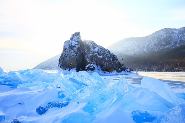 olchon insel baikal winterlandschaft, russland wintersaison blick auf den baikalsee