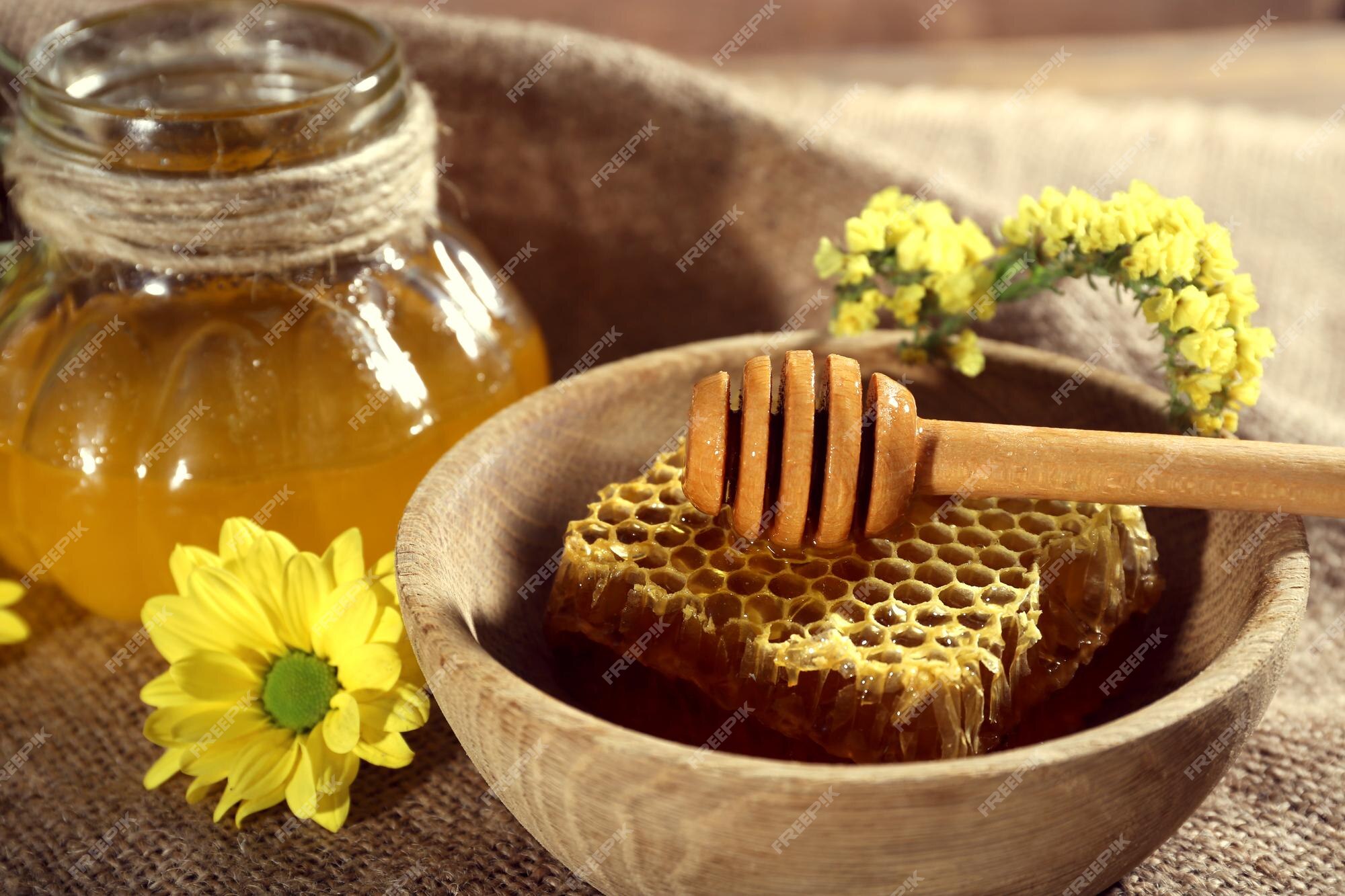 Cómo se hace la miel, desde la abeja hasta tu mesa