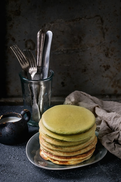 Ombre Matcha Pfannkuchen