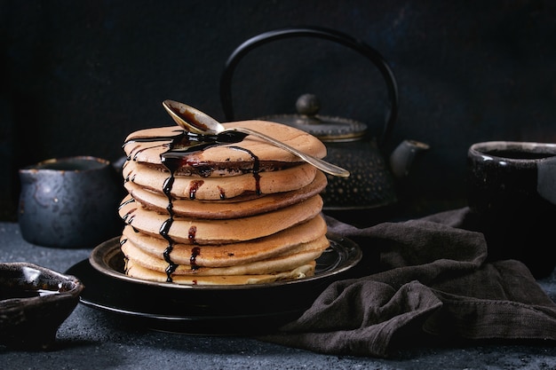 Foto ombre schokoladenpfannkuchen