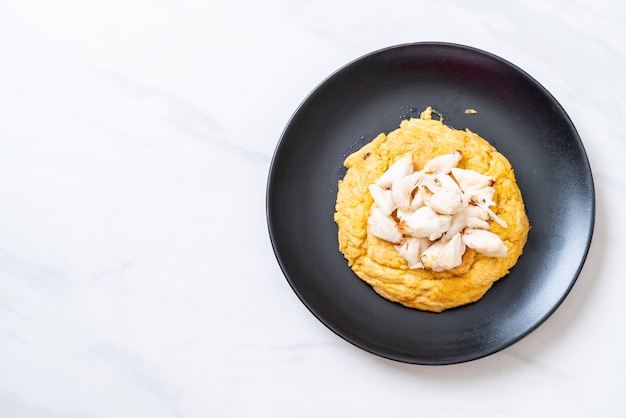 omelete com carne de caranguejo