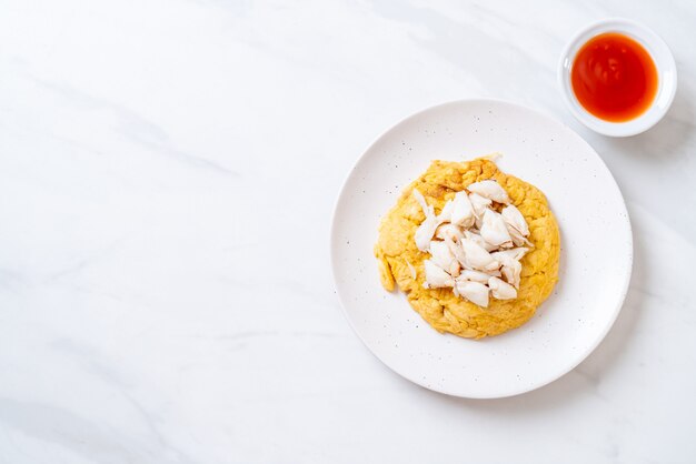 omelete com carne de caranguejo