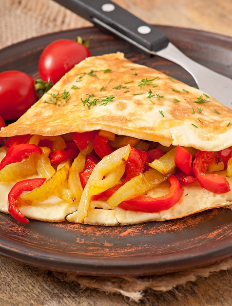 omelete com pimentos assados