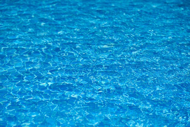 Onda de piscina azul abstracta