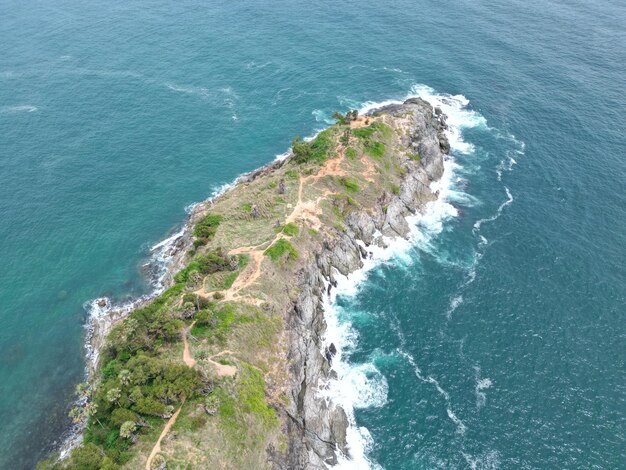 Foto ondas esmagando o rockstung lung chau