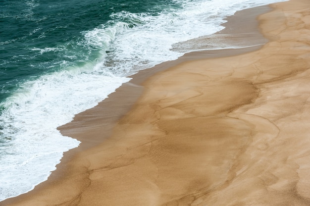 Ondas na praia