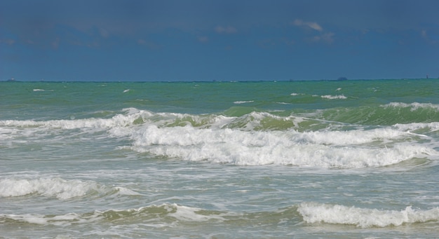 Ondas na praia