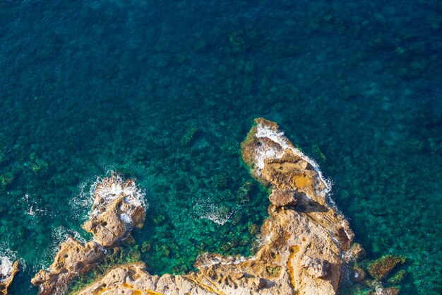 Ondas na rocha, Lampedusa