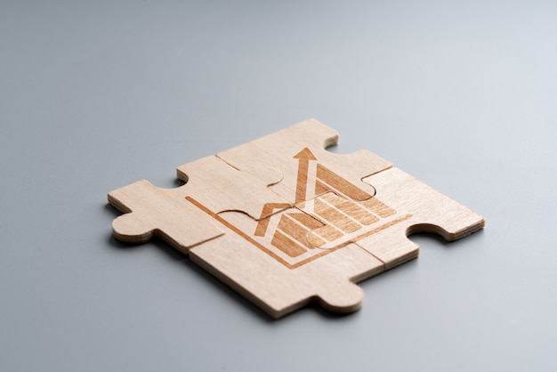 Online-Shopping-Symbol auf Holzpuzzle