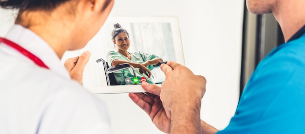 Online-Video des Telemedizin-Dienstes des Arztes für den virtuellen medizinischen Chat der Patientengesundheit