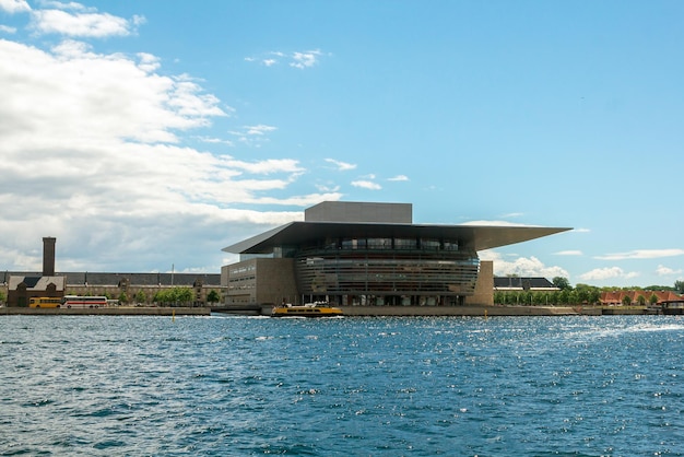 Opera House à beira-mar em Copenhague