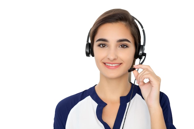 Operador de centro de llamadas aislado sobre fondo blanco. Mujeres jóvenes hispanas o latinoamericanas con auriculares.