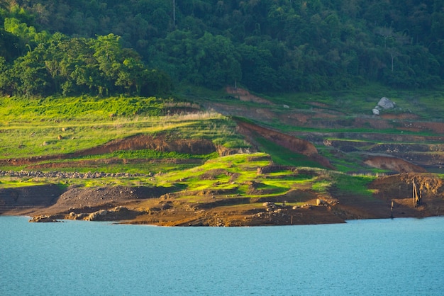 Opinión de la naturaleza del parque nacional de Khao Yai en Tailandia, imagen del filtro de la vendimia