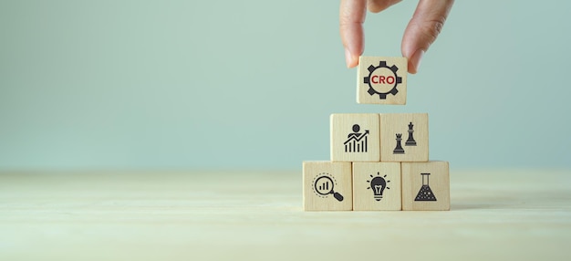 Optimización de la tasa de conversión de CRO y concepto de generación de leads Idea de pruebas de tráfico y sitios web El proceso de aumentar el porcentaje de conversiones de un sitio web o aplicación móvil