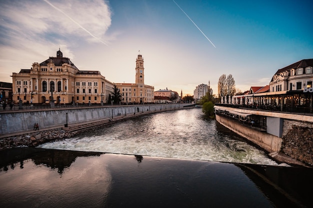 Oradea Rumänien mit Union Square Piata Unirii Die Hauptstadt des Jugendstils Westsiebenbürgen in Rumänien Historische Kulturstadt in Europa