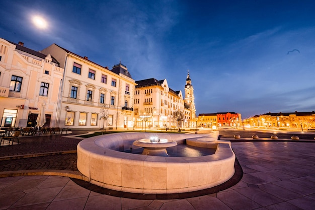 Oradea Rumänien mit Union Square Piata Unirii Die Hauptstadt des Jugendstils Westsiebenbürgen in Rumänien Historische Kulturstadt in Europa