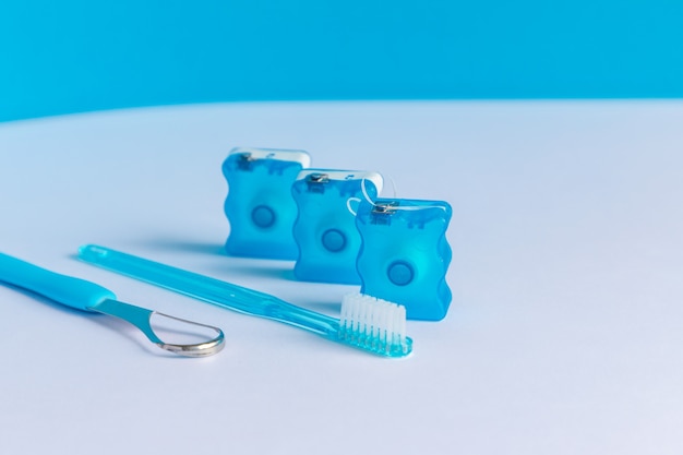 Oral care supplies escovas de dentes com fio dental raspador de língua