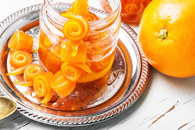 Orangenmarmelade im Glas