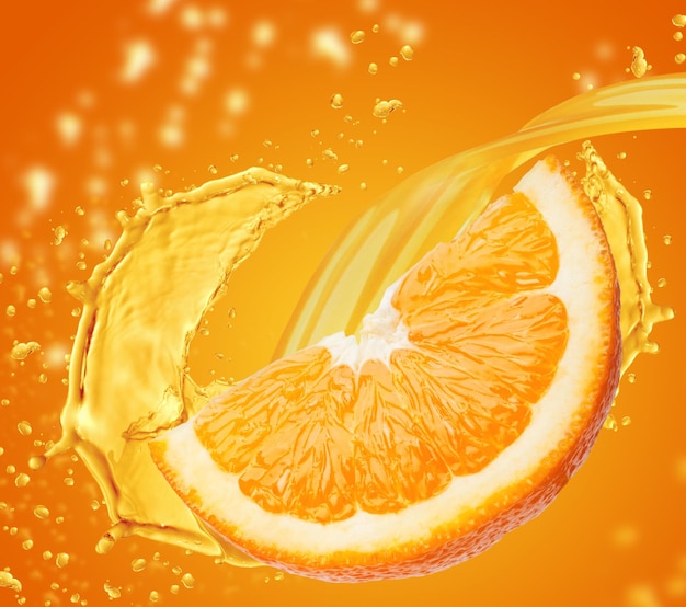 Orangensaft spritzt auf farbigem Hintergrund