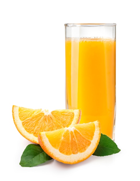 Orangensaft und Orangen