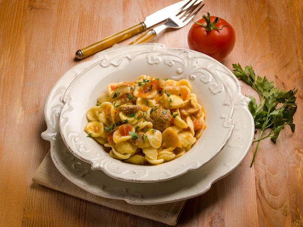 Orecchiette mit Steinpilzen