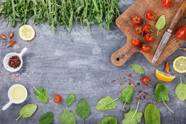 Organische vegetarische Zutaten, Olivenöl und Gewürze