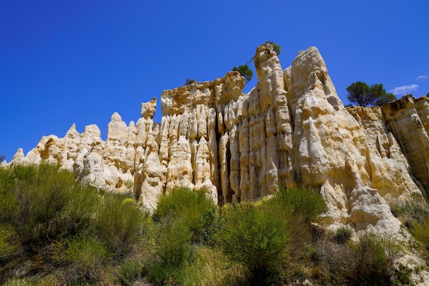 Orgues ille sur tet chaminés de calcário local de pedras languedoc roussillon em frança