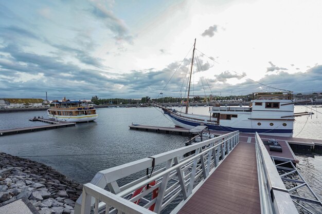 Foto ort der anlegestelle des schiffes