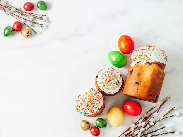 Orthodoxes christliches Osterbrot oder Kuchen Kulich