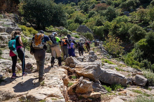 Foto os caminhantes estão curtindo o caminho lício