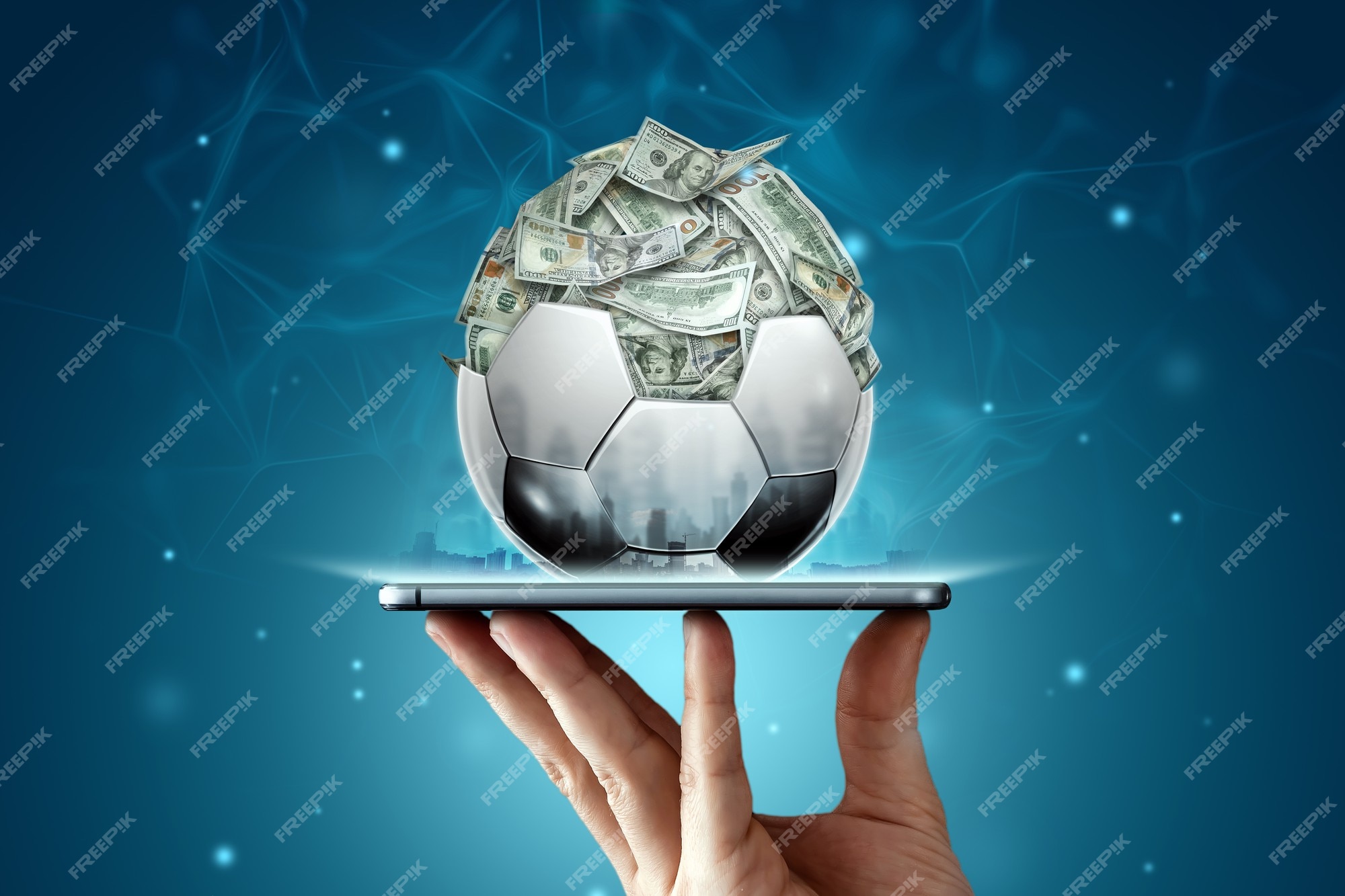 Smartphone com aplicativo de jogo online, notas de dólar e bola de futebol  em um teclado. conceito de apostas. vista do topo.