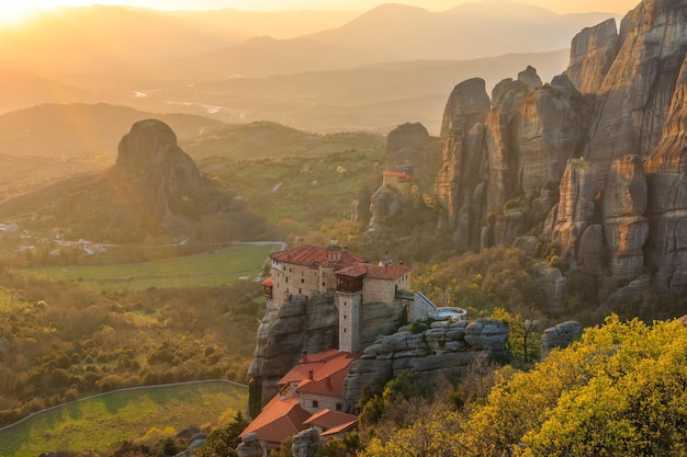 Os mosteiros de Holy Meteora Grécia