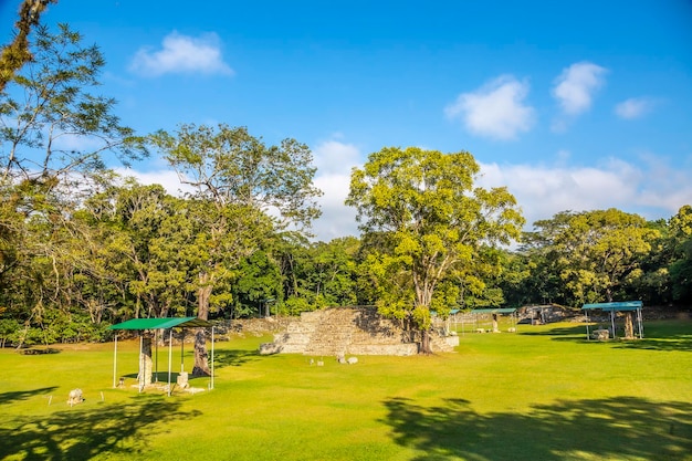 Os templos de Copan Ruinas e seu belo ambiente natural Honduras