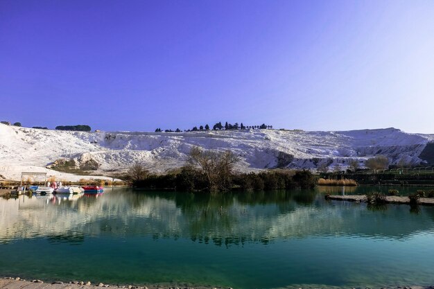 Os travertinos de cálcio em Pamukkale